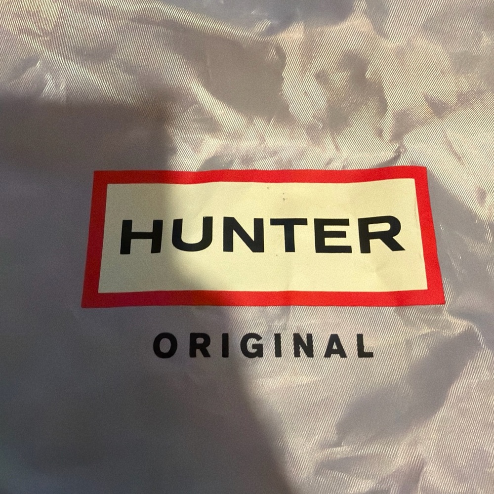 Hunter Silver Drawstring Backpack - Picture 9 of 12